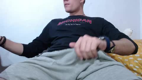 Snapshot of casteryx chatting on 8, 3, 2025 Juan online show from 8, 3, 2025