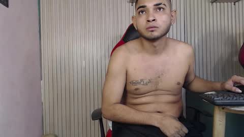 Snapshot of cat_2_ chatting on 8, 11, 2025 cat_2_ online show from 8, 11, 2025