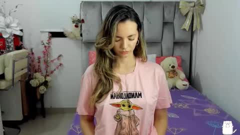 Snapshot of cat_baby chatting on 21, 11, 2025 MIAH Save ur cum for me I will be here soon online show from 21, 11, 2025