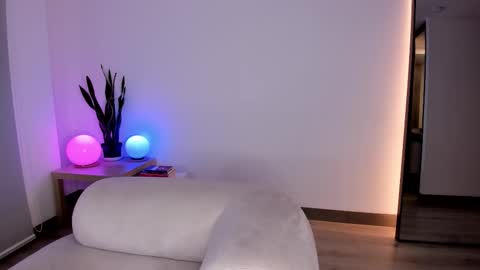 cata_n_cami online show from 6, 1, 2026