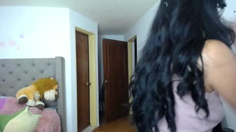 Snapshot of catalinahounn chatting on 3, 3, 2025 catalinahounn online show from 3, 3, 2025