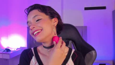 Snapshot of catarsiss_moon chatting on 7, 2, 2025 Cat online show from 7, 2, 2025