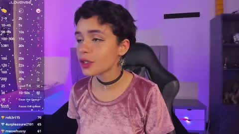 Snapshot of catarsiss_moon chatting on 9, 2, 2025 Cat online show from 9, 2, 2025