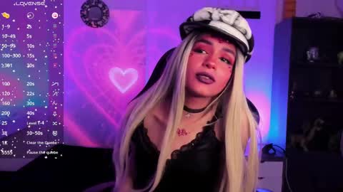 Snapshot of catarsiss_moon chatting on 14, 2, 2025 Cat online show from 14, 2, 2025