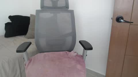 Snapshot of caterineloves chatting on 31, 5, 2026 katerine online show from 31, 5, 2026