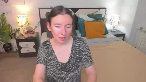 Catrin online show from 10, 10, 2025