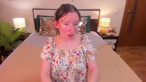 Snapshot of catherinewalls chatting on 28, 4, 2026 Catrin online show from 28, 4, 2026