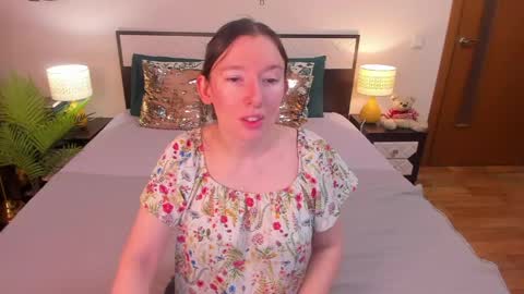 Snapshot of catherinewalls chatting on 29, 4, 2026 Catrin online show from 29, 4, 2026