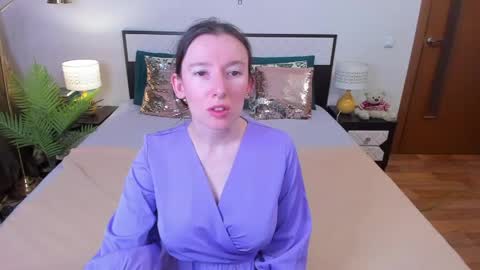 Snapshot of catherinewalls chatting on 3, 5, 2026 Catrin online show from 3, 5, 2026