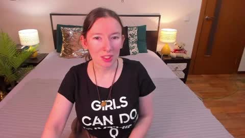 Snapshot of catherinewalls chatting on 14, 5, 2026 Catrin online show from 14, 5, 2026