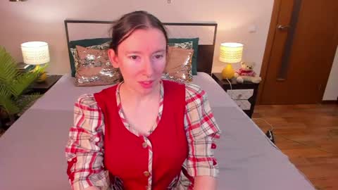 Snapshot of catherinewalls chatting on 16, 5, 2026 Catrin online show from 16, 5, 2026