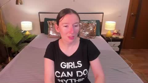 Snapshot of catherinewalls chatting on 15, 7, 2026 Catrin online show from 15, 7, 2026