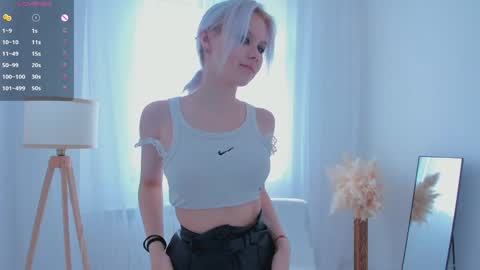 Snapshot of cathiearzabala chatting on 27, 5, 2026 Mia online show from 27, 5, 2026