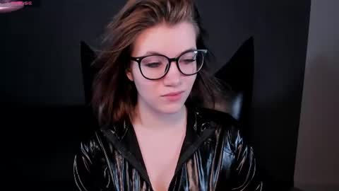 Snapshot of cathybarnes chatting on 27, 6, 2026 cathybarnes online show from 27, 6, 2026