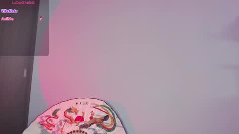 Snapshot of cati_petite chatting on 11, 12, 2024 Cati help me reach my goal of 100 thumbs up again 3 online show from 11, 12, 2024