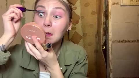 Lola online show from 30, 10, 2025