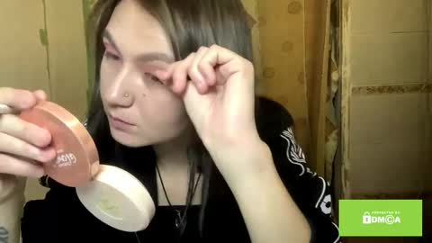 Lola online show from 11, 11, 2025