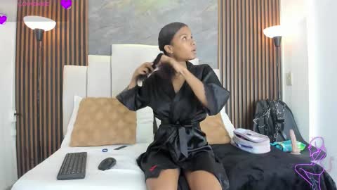 Snapshot of catiusca_reyes_03 chatting on 3, 3, 2026 catiusca_reyes_03 online show from 3, 3, 2026