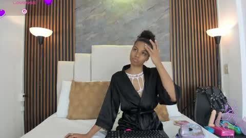 Snapshot of catiusca_reyes_03 chatting on 13, 3, 2026 catiusca_reyes_03 online show from 13, 3, 2026