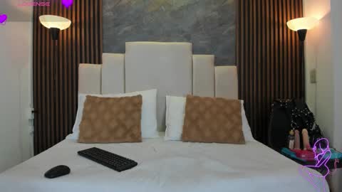 Snapshot of catiusca_reyes_03 chatting on 15, 3, 2026 catiusca_reyes_03 online show from 15, 3, 2026