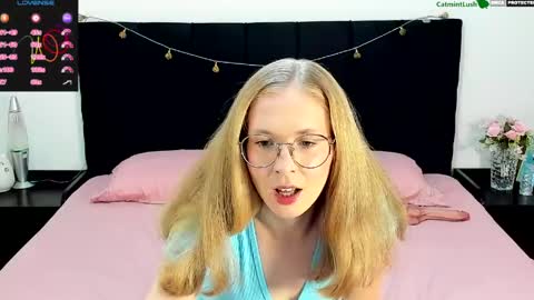 Snapshot of catmintlush chatting on 23, 5, 2026 CatmintLush online show from 23, 5, 2026