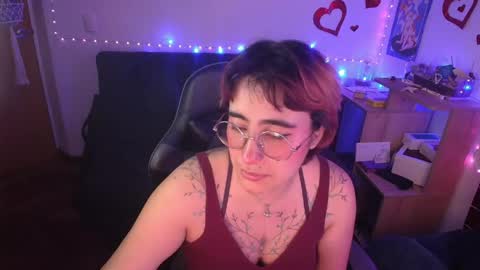 Snapshot of catsito chatting on 22, 4, 2026 im MIA -Independent Model MY OF is catsito3 online show from 22, 4, 2026