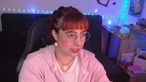 Snapshot of catsito chatting on 28, 4, 2026 im MIA -Independent Model MY OF is catsito3 online show from 28, 4, 2026