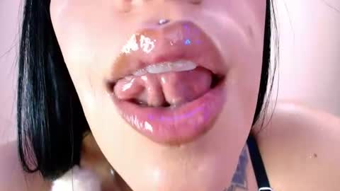 Snapshot of catte_jensen chatting on 12, 6, 2026 Cattleya online show from 12, 6, 2026