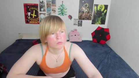 cattie_w_ online show from 11, 3, 2026