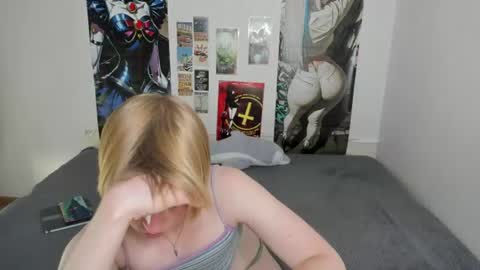 cattie_w_ online show from 21, 7, 2026