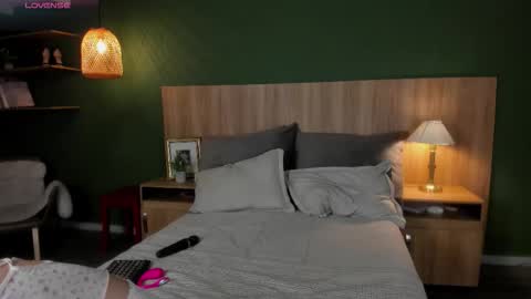 Snapshot of caty_loves chatting on 2, 2, 2026 Caty online show from 2, 2, 2026