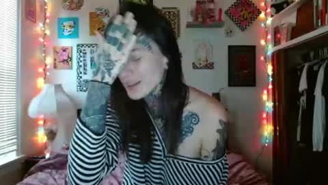 Snapshot of caulkgobbler chatting on 30, 11, 2025 alaska online show from 30, 11, 2025