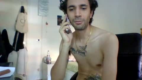 cazzone98italiano online show from 4, 8, 2026