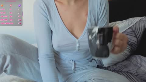 Folow my instagram cuteback7272 and onlyfans cbhotblonde1 online show from 4, 10, 2025