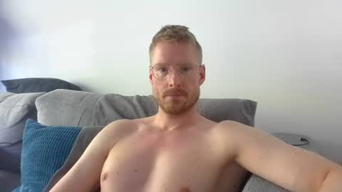Snapshot of ccloser87 chatting on 13, 6, 2026 ccloser87 online show from 13, 6, 2026