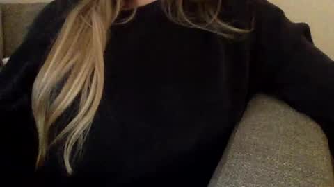 Snapshot of ccrosettemarried chatting on 13, 5, 2026 ccrosettemarried online show from 13, 5, 2026