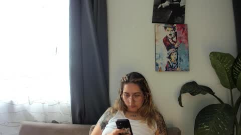 Snapshot of ccuteass chatting on 9, 1, 2025 ccuteass online show from 9, 1, 2025