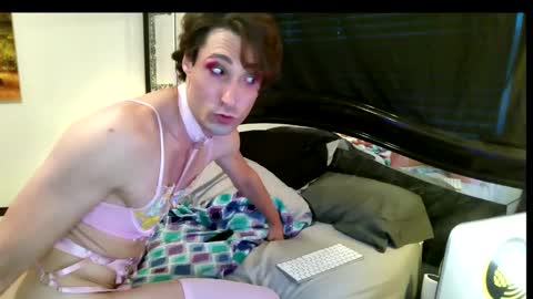 Snapshot of cdashleysimmons chatting on 19, 10, 2025 Allie North online show from 19, 10, 2025