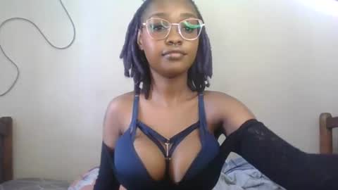 Snapshot of cece_spike chatting on 13, 7, 2026 Cece spike online show from 13, 7, 2026