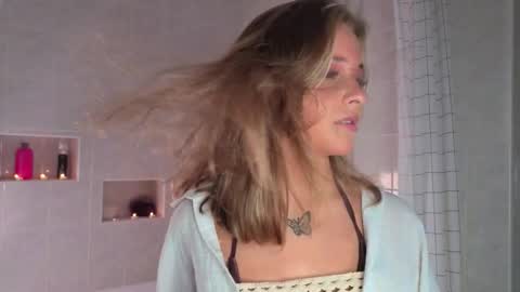 Snapshot of ceceliapidcock chatting on 23, 3, 2026 Lina online show from 23, 3, 2026