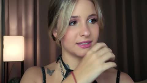 Snapshot of ceceliapidcock chatting on 26, 3, 2026 Lina online show from 26, 3, 2026