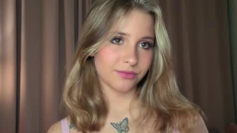 Snapshot of ceceliapidcock chatting on 29, 3, 2026 Lina online show from 29, 3, 2026