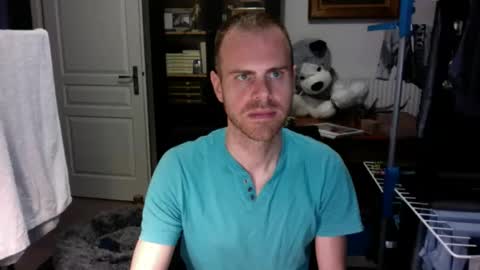 Snapshot of ced_382 chatting on 27, 10, 2025 ced_382 online show from 27, 10, 2025