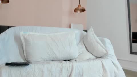 celeste_smmith_ online show from 11, 3, 2025