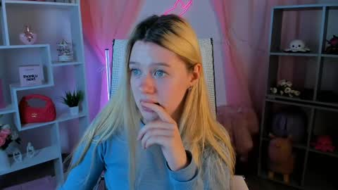 Snapshot of celestinemauriac chatting on 7, 5, 2026 your cute kitty online show from 7, 5, 2026