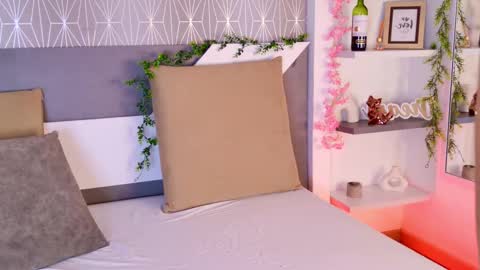 Snapshot of celine_lee chatting on 2, 10, 2025 Celine online show from 2, 10, 2025