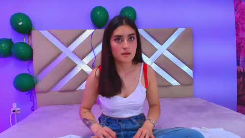 Snapshot of celine_visconti chatting on 18, 4, 2026 online show from 18, 4, 2026