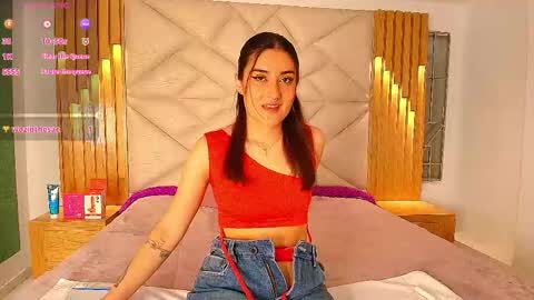 Snapshot of celine_visconti chatting on 8, 5, 2026 online show from 8, 5, 2026