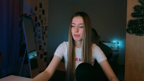 my name is Eva online show from 21, 12, 2025