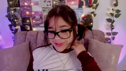 Snapshot of chaarlotte_1 chatting on 19, 4, 2026 charlotte online show from 19, 4, 2026